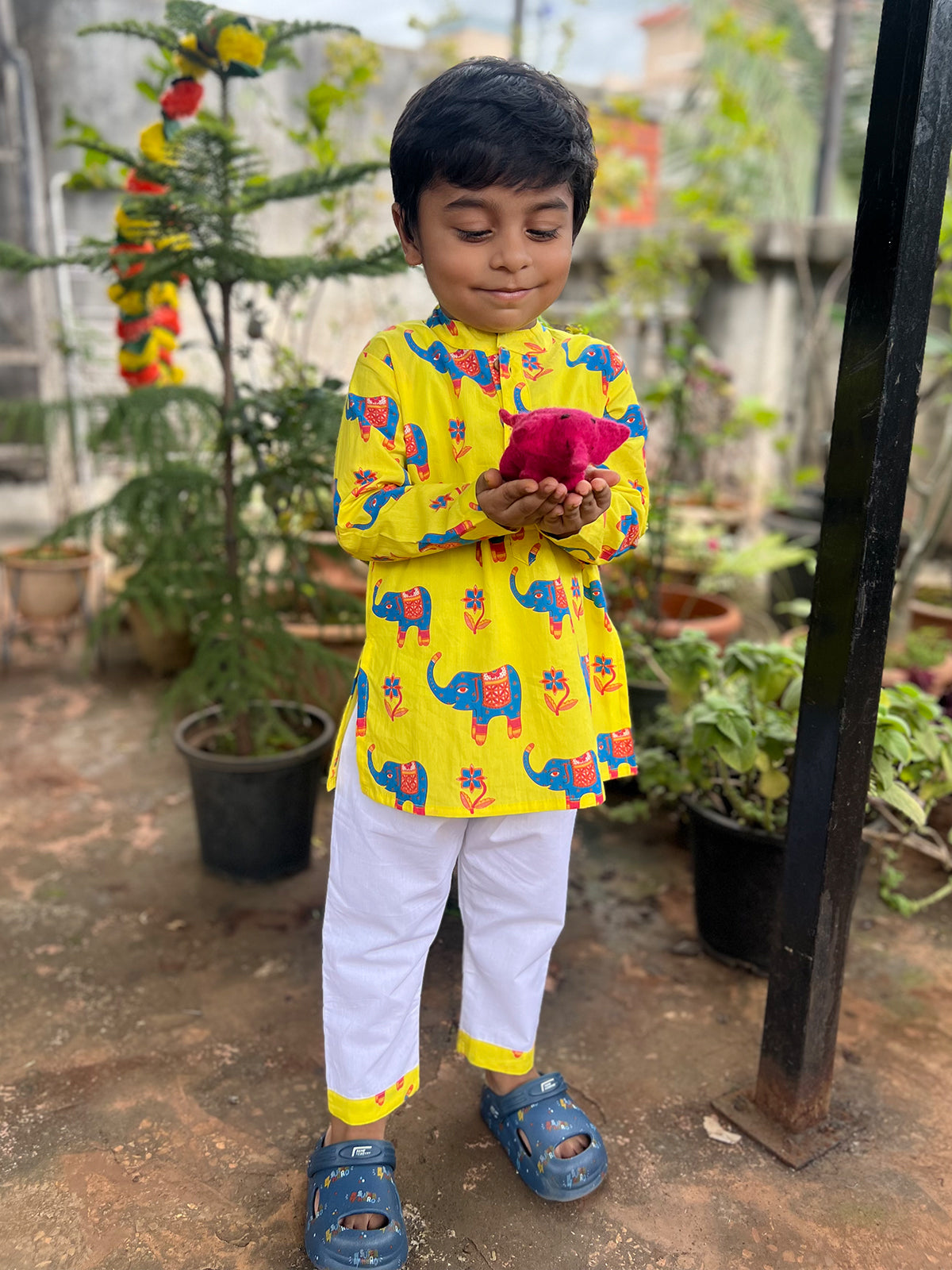 Boys Kalamkari Print Kurta Pajama Set - 110