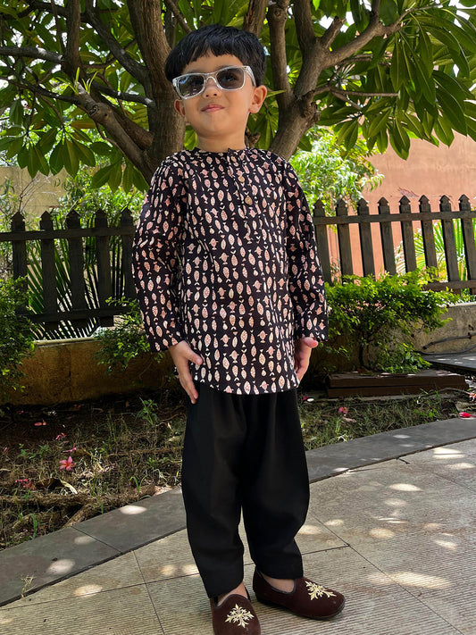 Unisex Short Cotton Kurta - Fish Motif Handblock Printed - 17