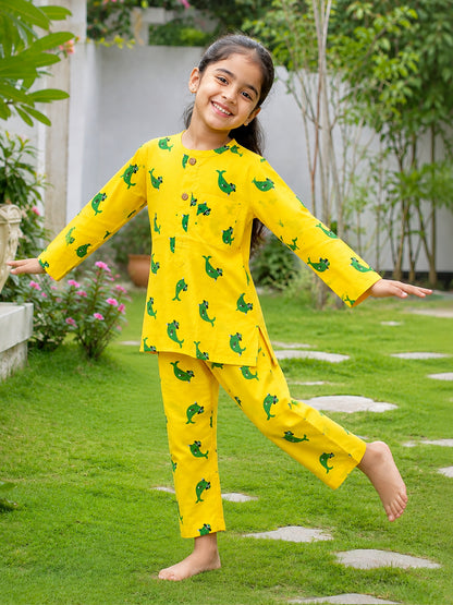 Unisex Night Dress - Seal Print - 131