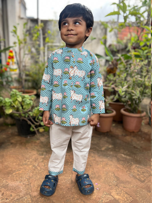Boys Pichwai Print Kurta Pajama Set  - 79