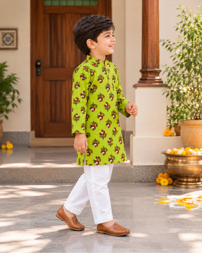 Boys Handblook Print Kurta Pajama Set - Green Colour 146